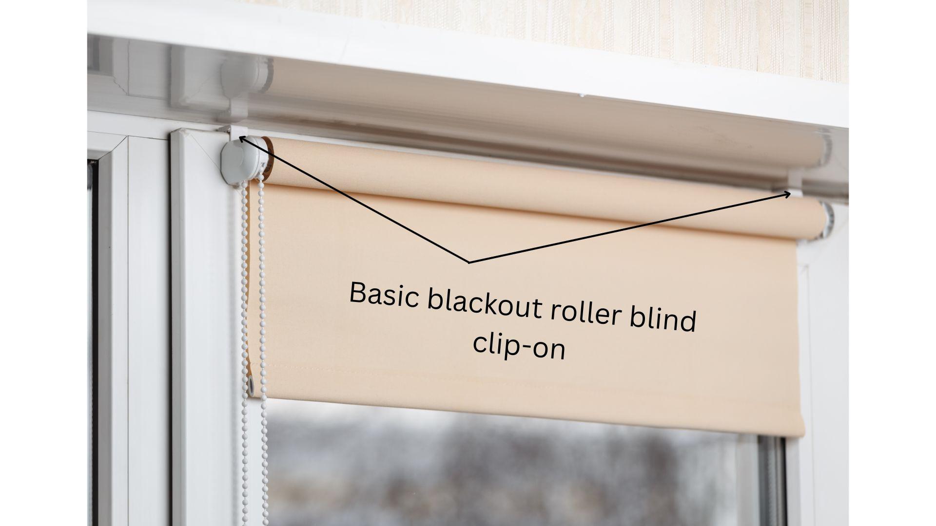Basic blackout roller blind clip-on