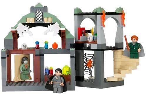 LEGO Professor Lupin's Classroom (Harry Potter)