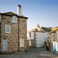 2 Island Square, St Ives. Cornish Riviera Holidays