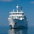 Metropolitan Touring Yacht La Pinta