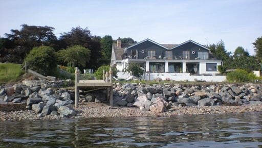 Water's Edge Luxury Bed & Breakfast