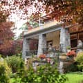 Victoria, Abbeymoore Manor B&B