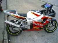 Suzuki GSXR750